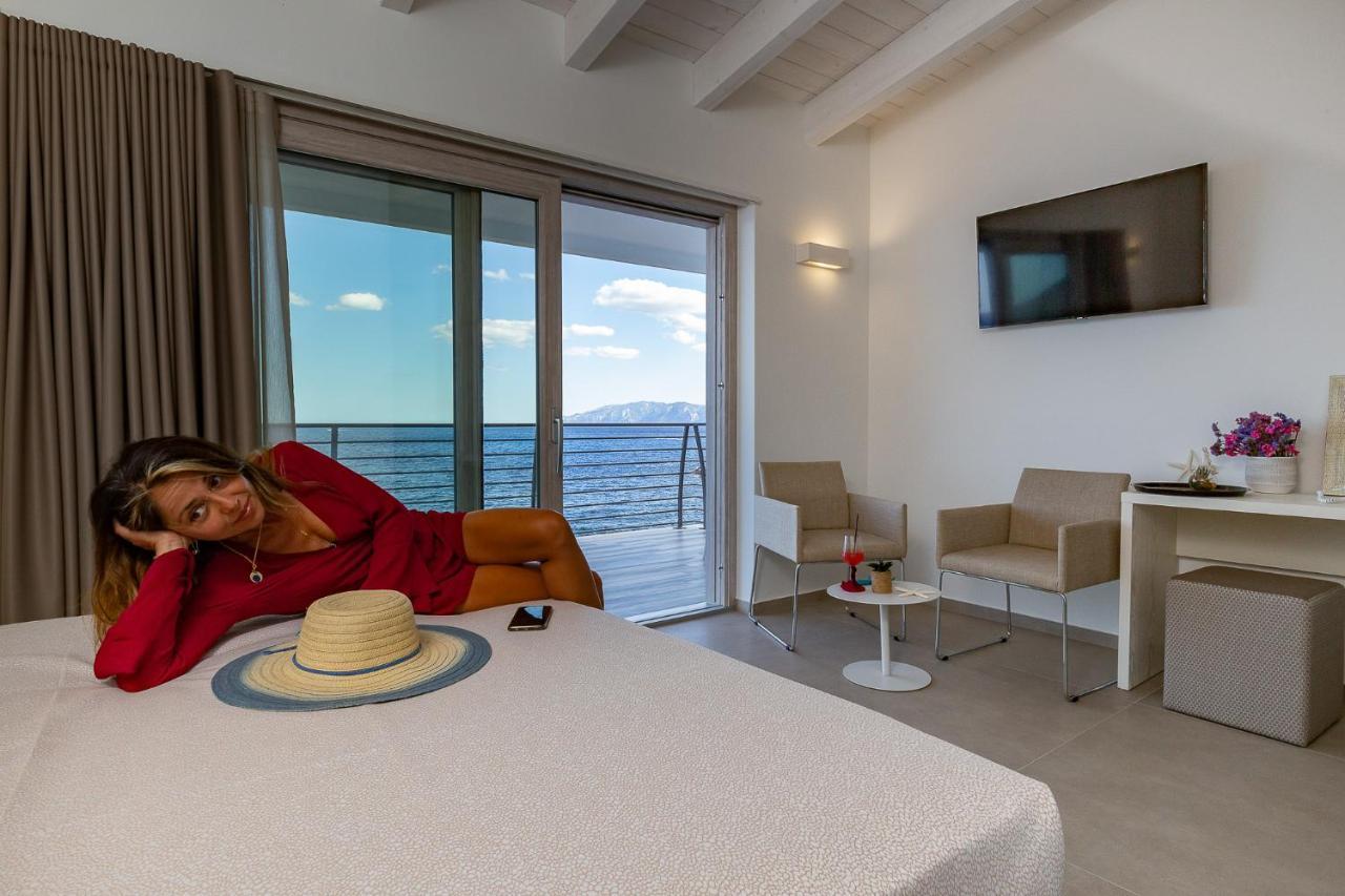Hotel Caramare Cala Gonone Bagian luar foto
