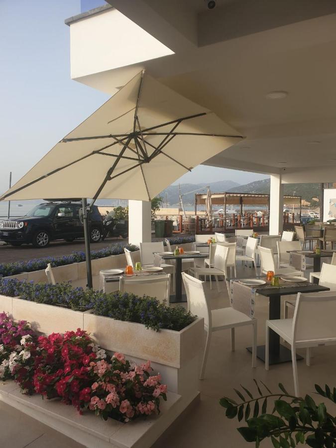 Hotel Caramare Cala Gonone Bagian luar foto