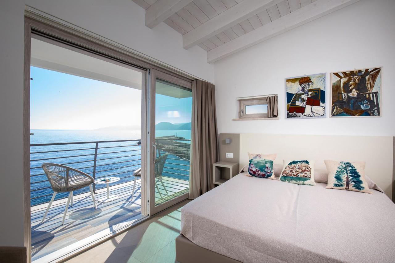 Hotel Caramare Cala Gonone Bagian luar foto
