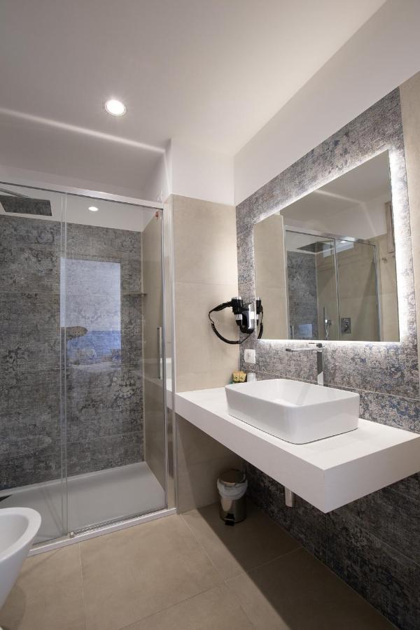 Hotel Caramare Cala Gonone Bagian luar foto